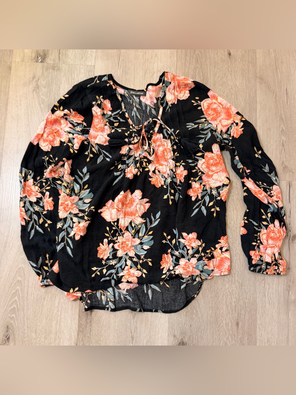 Billabong Black Floral Long Sleeve Blouse Peach Peony - Size small